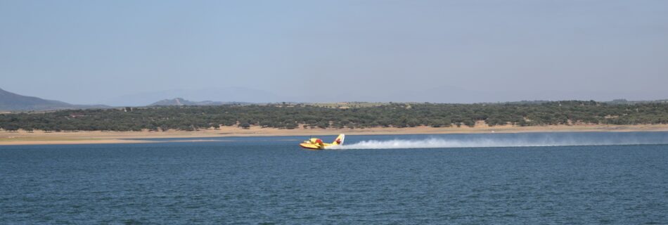 Carga Hidroavion Incendio Forestal